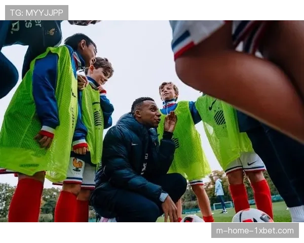 法国队姆巴佩领衔攻击线 卫冕亚军阵容深度充足